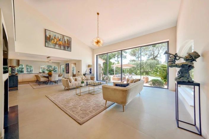 Image No.5-5 Bed House for sale