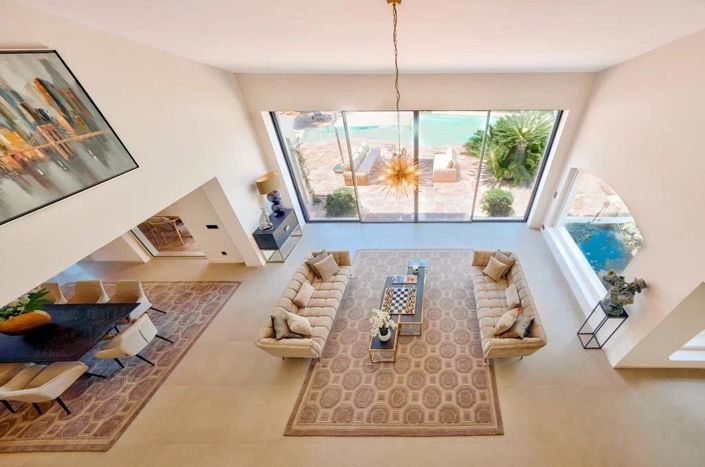 Image No.8-5 Bed House for sale