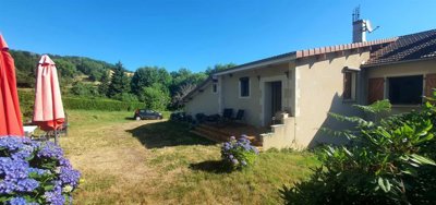 1 - Sainte-Radegonde, House