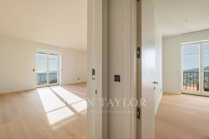 Image No.10-3 Bed Apartment for sale