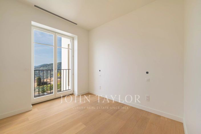 Image No.7-3 Bed Apartment for sale