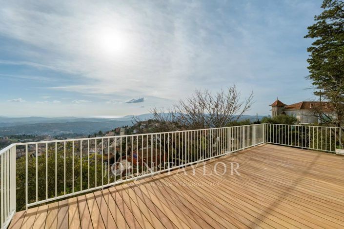 Image No.10-3 Bed Apartment for sale