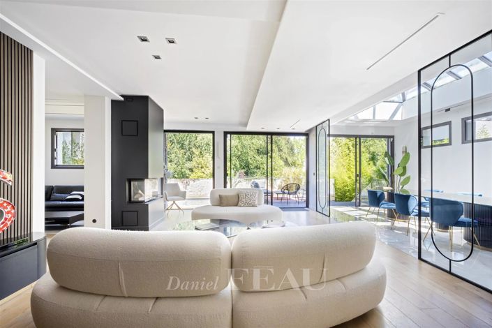 Image No.4-6 Bed House for sale