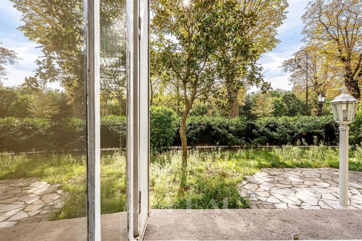 Image No.11-5 Bed Apartment for sale