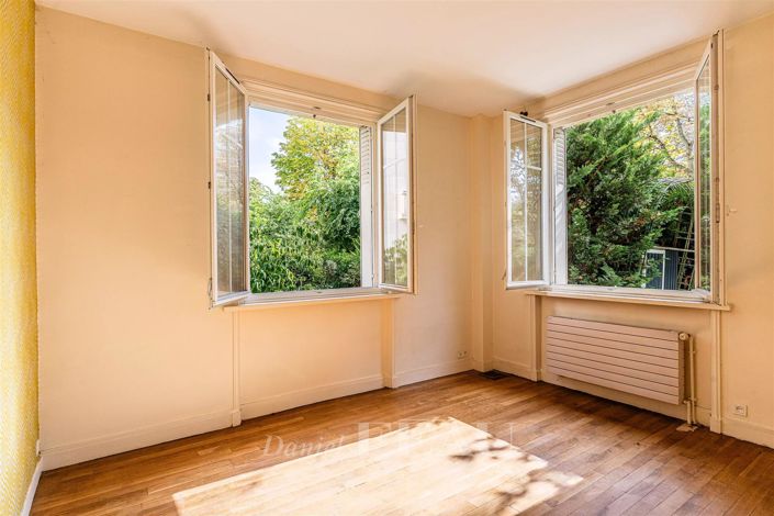 Image No.12-5 Bed Apartment for sale