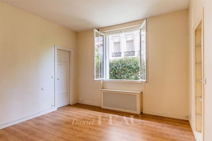 Image No.15-5 Bed Apartment for sale