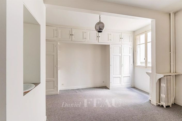 Image No.19-5 Bed Apartment for sale