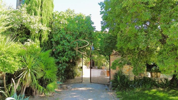 Image No.17-6 Bed House for sale