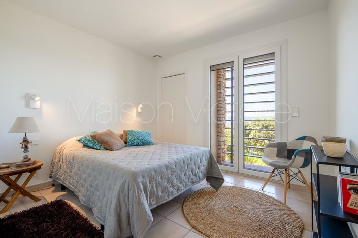 Image No.23-4 Bed House for sale