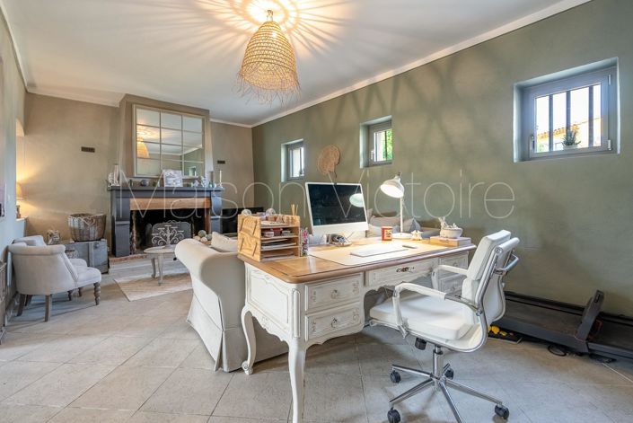 Image No.11-11 Bed House for sale