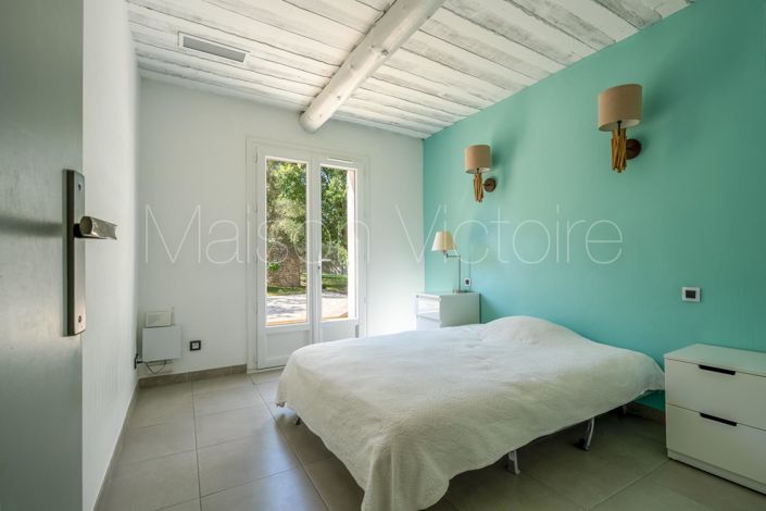 Image No.17-4 Bed House for sale