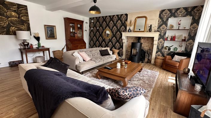 Image No.3-3 Bed House for sale