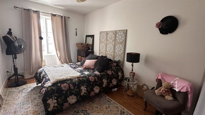 Image No.8-3 Bed House for sale