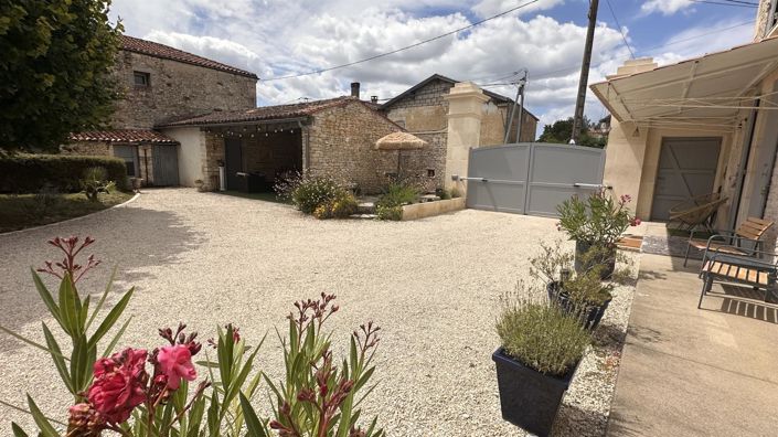 Image No.9-3 Bed House for sale