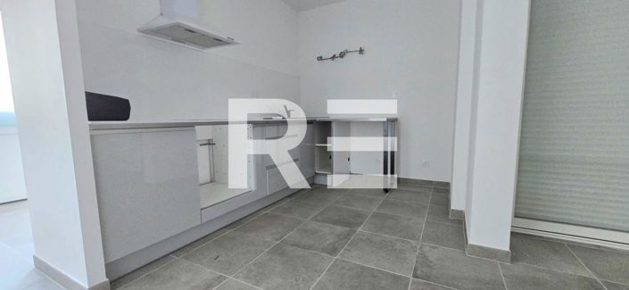 Image No.5-Maison de 2 chambres à vendre à Vézénobres