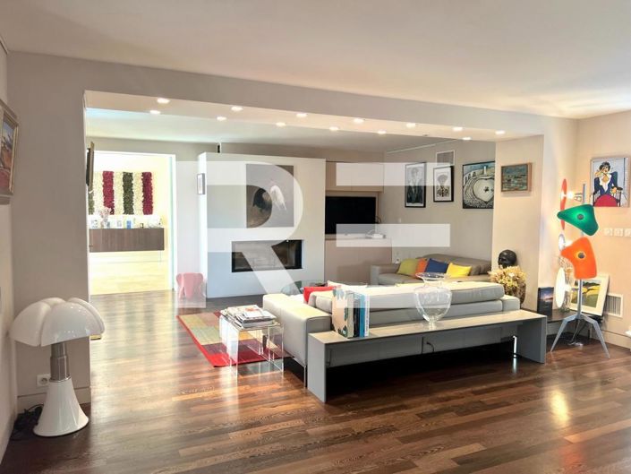 Image No.5-Maison de 7 chambres à vendre à Bouches-du-Rhône