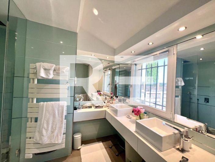 Image No.8-Maison de 7 chambres à vendre à Bouches-du-Rhône