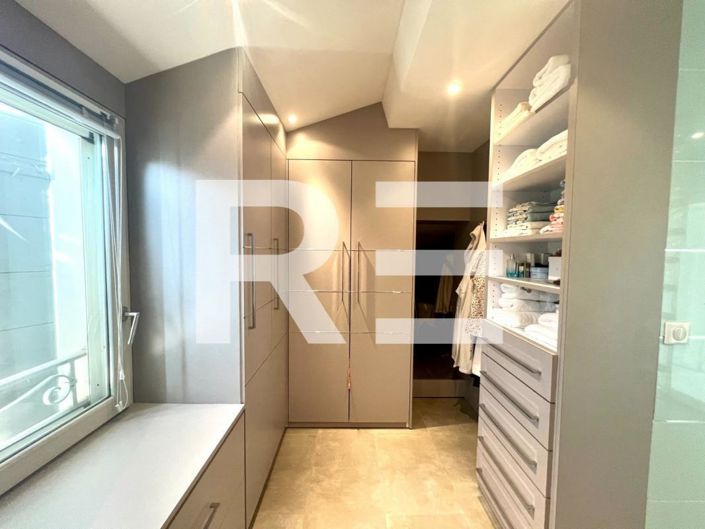 Image No.9-Maison de 7 chambres à vendre à Bouches-du-Rhône