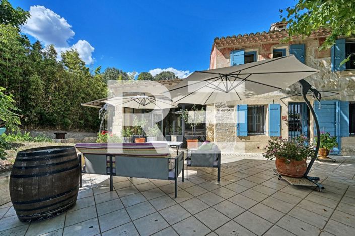 Image No.1-7 Bed House for sale