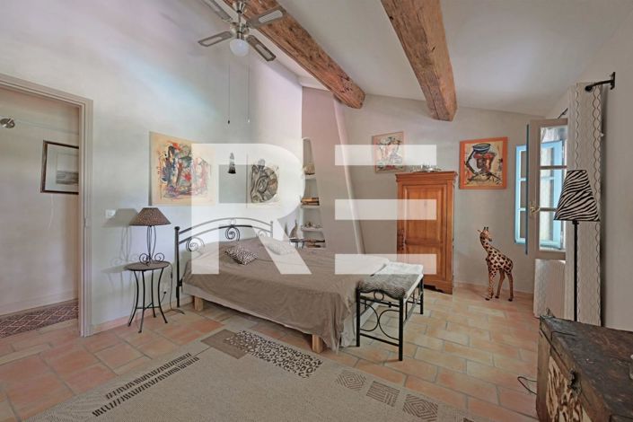 Image No.9-7 Bed House for sale