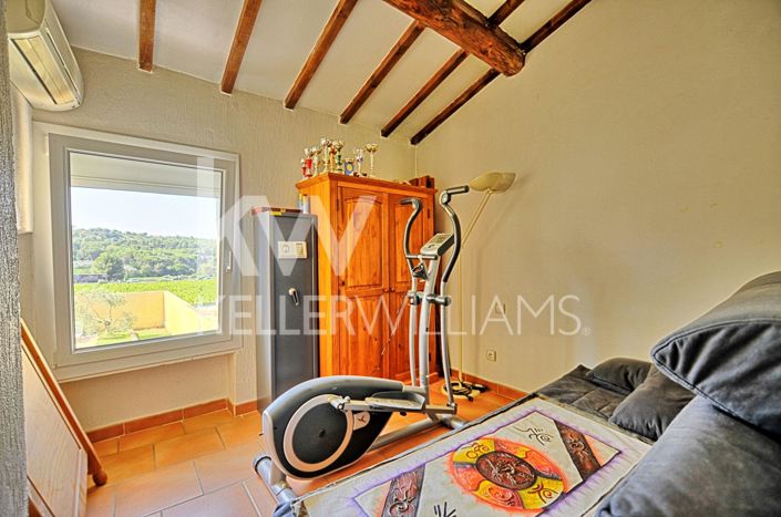 Image No.9-3 Bed House for sale