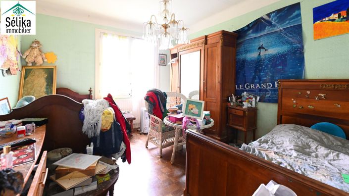 Image No.7-5 Bed House for sale