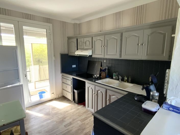 Image No.8-3 Bed House for sale