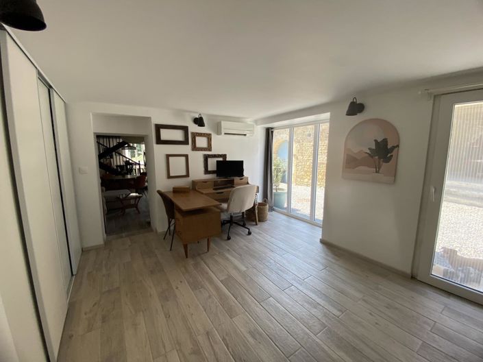 Image No.10-3 Bed House for sale