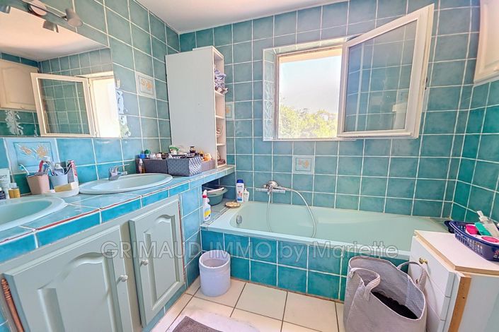 Image No.9-Maison de 4 chambres à vendre à Grimaud