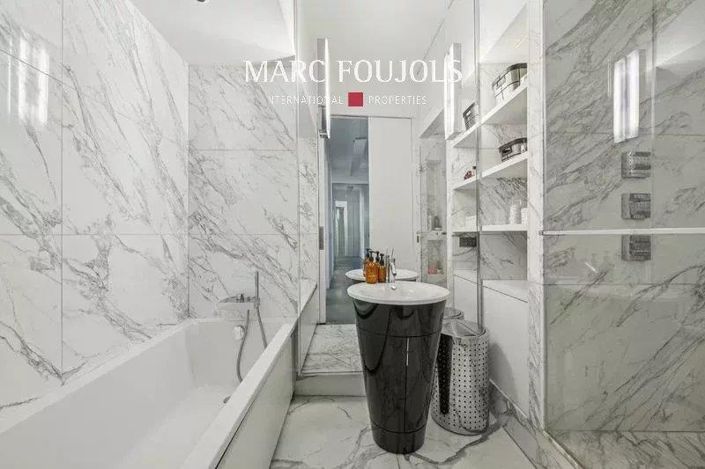 Image No.9-3 Bed Apartment for sale