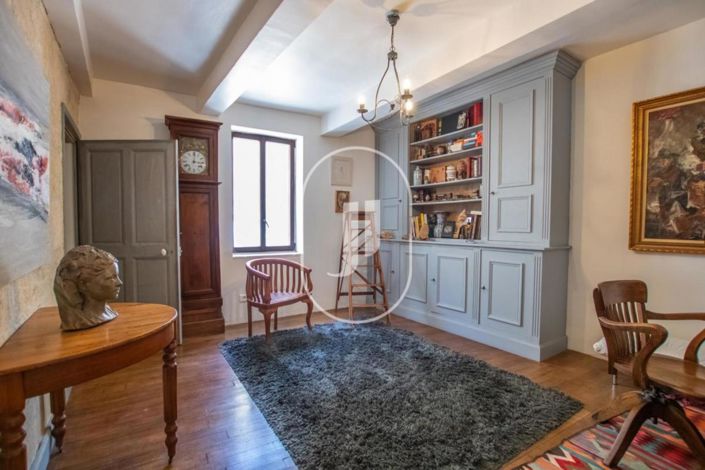 Image No.6-3 Bed House for sale