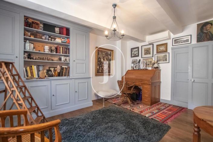 Image No.9-4 Bed House for sale