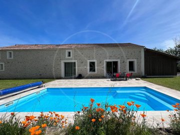 6 Bed House for sale