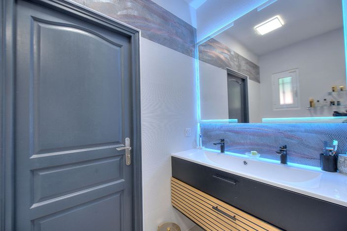 Image No.13-5 Bed House for sale