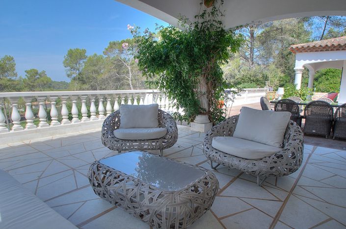 Image No.4-5 Bed House for sale