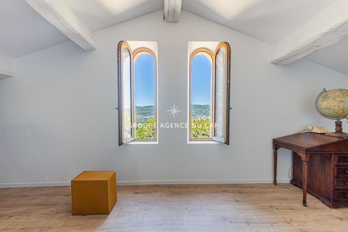 Image No.3-6 Bed House for sale