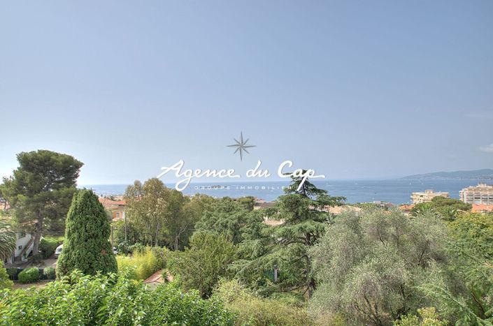 Image No.8-5 Bed Property for sale