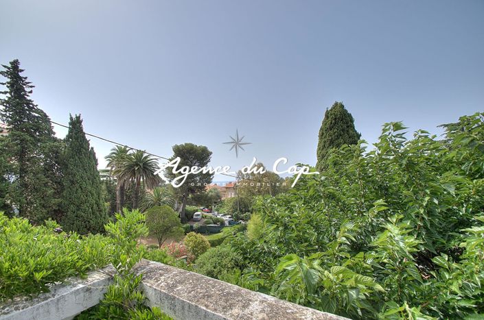 Image No.9-5 Bed Property for sale