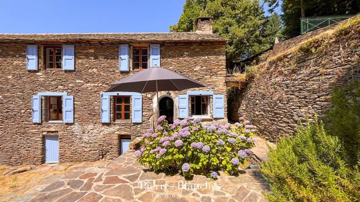 Image No.8-5 Bed House for sale