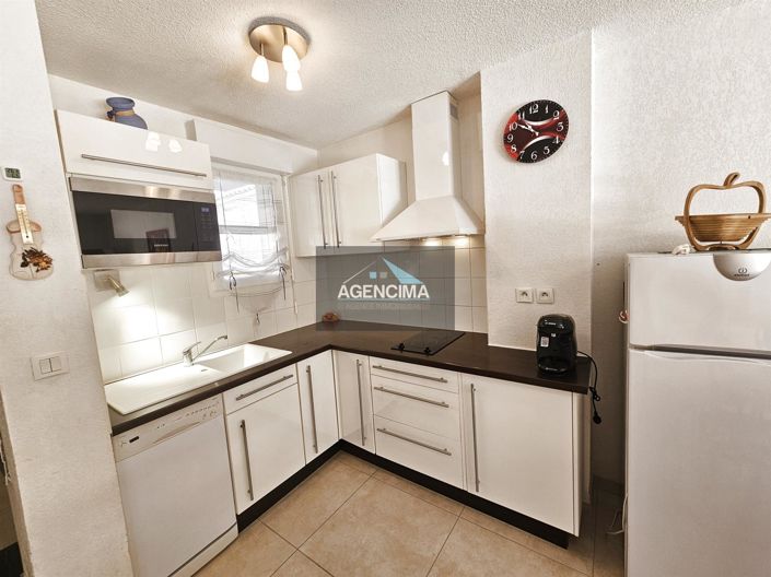 Image No.3-2 Bed House for sale