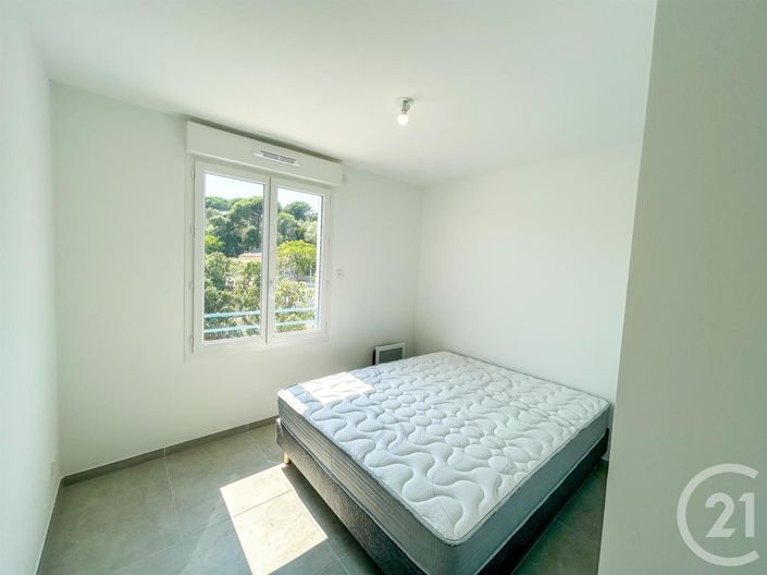 Image No.12-3 Bed Apartment for sale