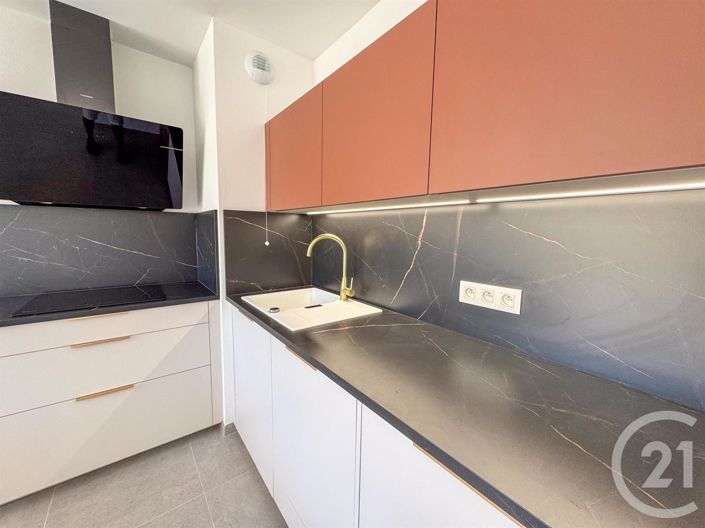 Image No.8-3 Bed Apartment for sale