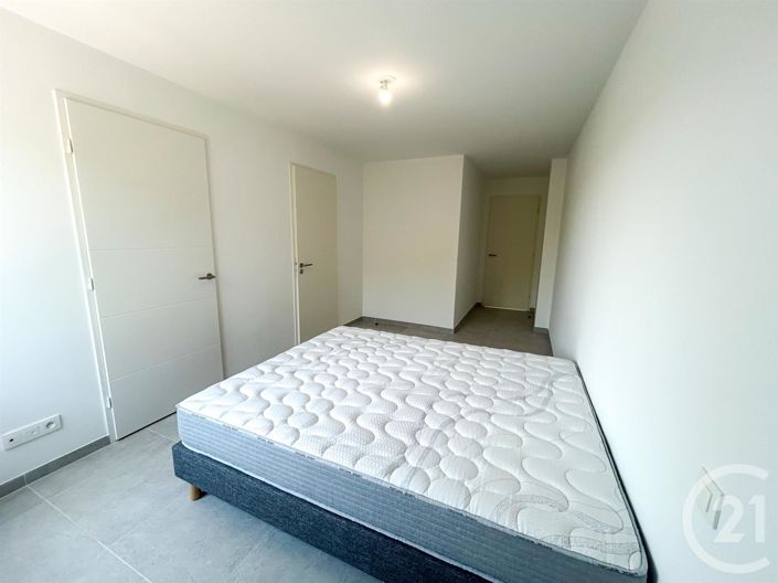 Image No.9-3 Bed Apartment for sale