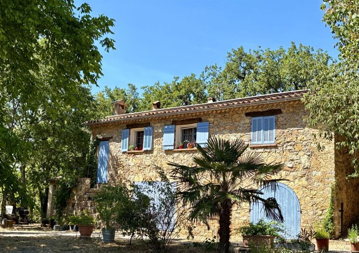 Image No.1-Propriété de 11 chambres à vendre à Cotignac