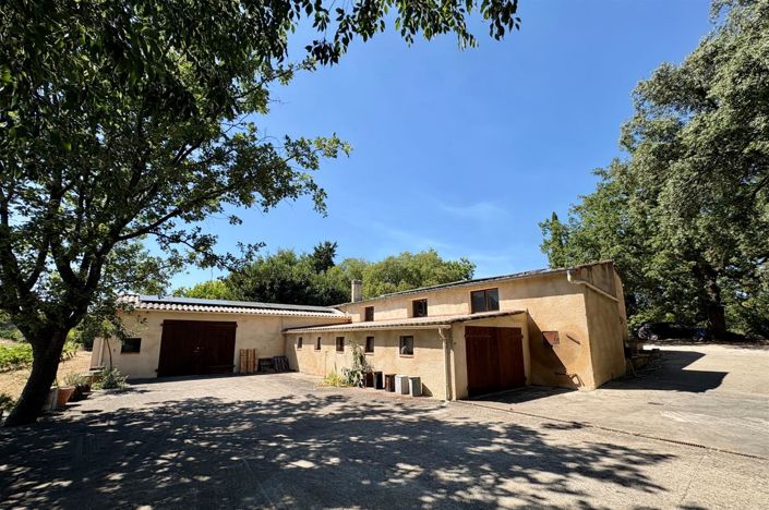 Image No.9-11 Bed Property for sale