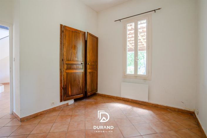 Image No.12-6 Bed House for sale