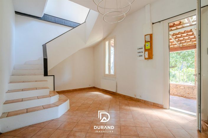 Image No.13-6 Bed House for sale