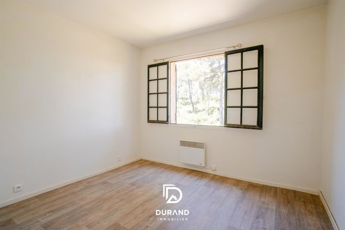 Image No.16-6 Bed House for sale