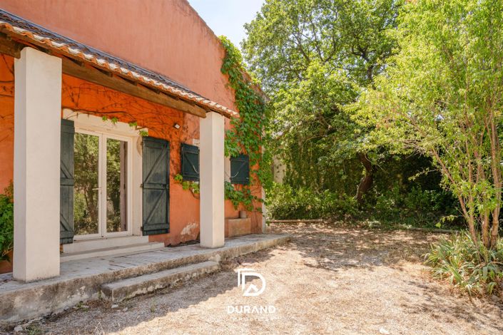 Image No.21-6 Bed House for sale