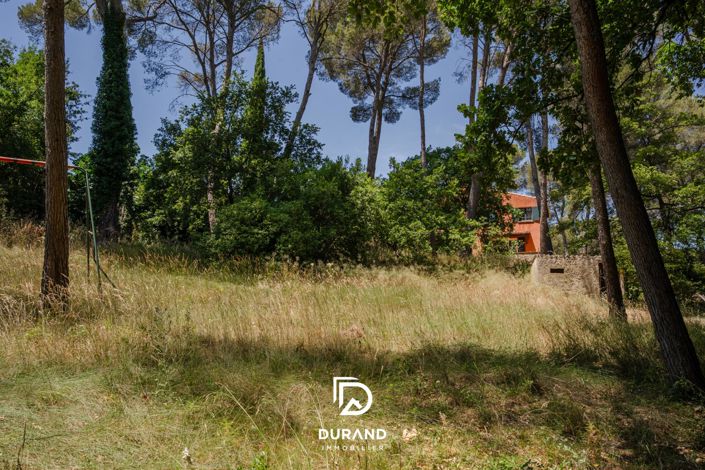 Image No.25-6 Bed House for sale